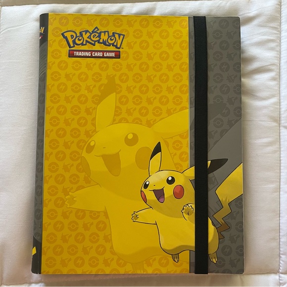 Pokemon Pikachu 9-pocket Binder